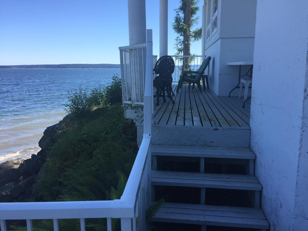 تشيماينوس Vancouver Island Castle Cove Inn المظهر الخارجي الصورة