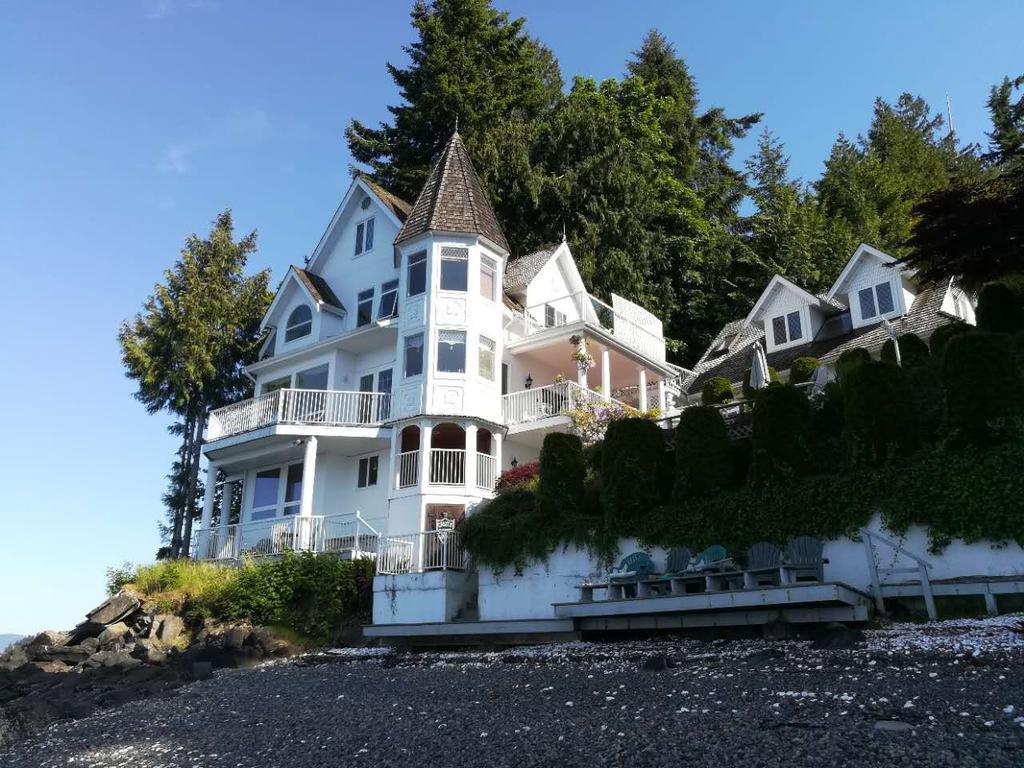 تشيماينوس Vancouver Island Castle Cove Inn المظهر الخارجي الصورة
